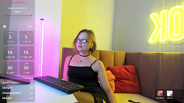 EmmaEthereal stripchat live cam model