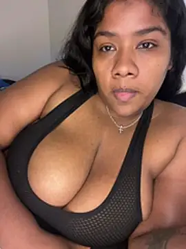 paola091 stripchat live cam model