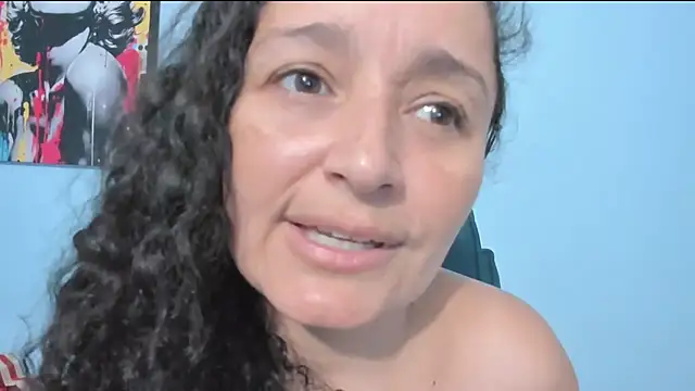 _luna__sweet_ stripchat live cam model
