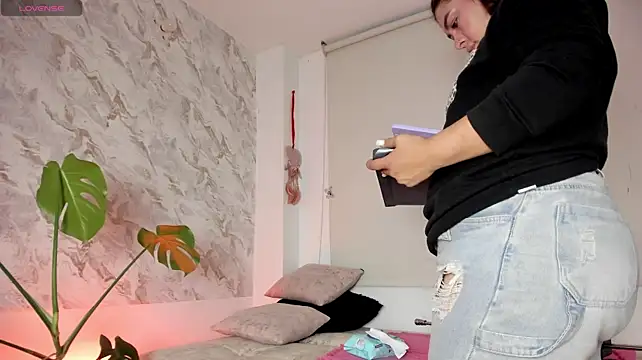 missweetpeach stripchat live cam model