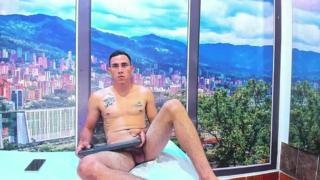 Adammendoza34 stripchat live cam model