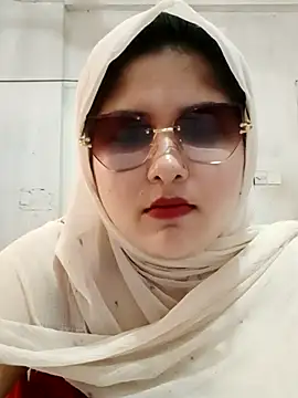 Nusrat-N stripchat live cam model