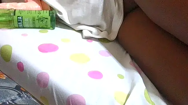 Cozybear stripchat live cam model