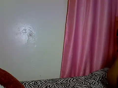 Sexxytrezzy stripchat live cam model