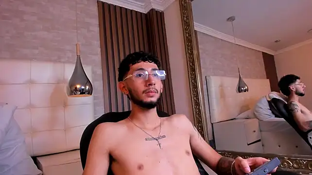 MatteoLaurent stripchat live cam model