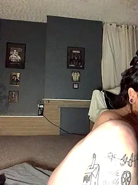 Pinkgothbunnie stripchat live cam model