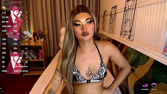 Reika_Wakumi stripchat live cam model