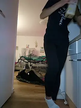 -Jeany- stripchat live cam model