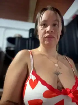 Emiily_lee stripchat live cam model
