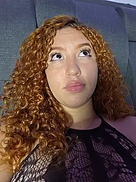__elissa stripchat live cam model