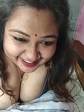 hotbhabhi011 stripchat live cam model