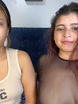 Viluuu-24 stripchat live cam model