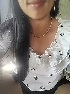 Helen-nn stripchat live cam model