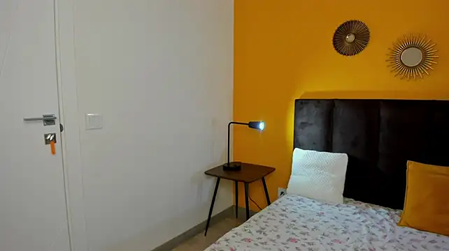 DaleGomez stripchat live cam model