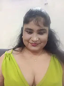 hornyriyanka stripchat live cam model