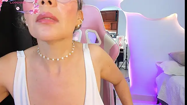 daliascoth- stripchat live cam model