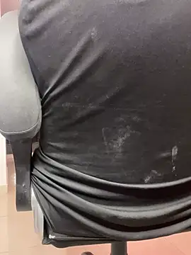 muscle_boyhorny stripchat live cam model