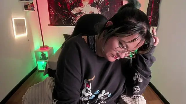 lucky-leah stripchat live cam model