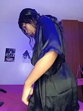 Tushy_baiby2000 stripchat live cam model