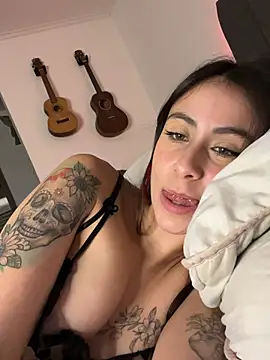 juanasnz99 stripchat live cam model
