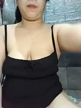 Basabetnga stripchat live cam model