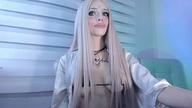 mikusitq_ stripchat live cam model
