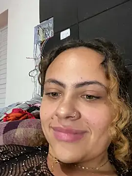 Chloe_Leaozinho stripchat live cam model
