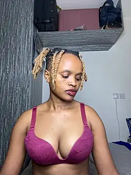 Tempting_Ebony stripchat live cam model