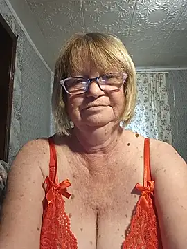 MilashkaCutie50 stripchat live cam model