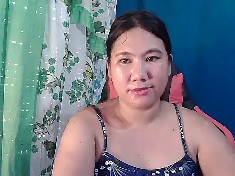 Islandbabe22 stripchat live cam model