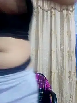 Ema_hony stripchat live cam model