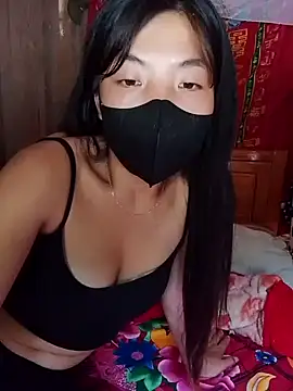 linh-xinh- stripchat live cam model