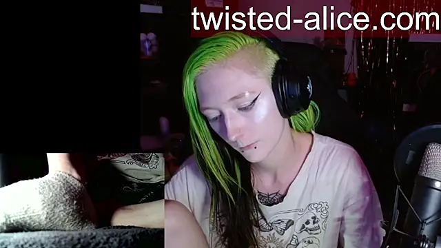 Twisted_Alice stripchat live cam model
