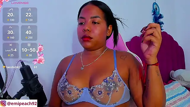 samanthaabloom stripchat live cam model