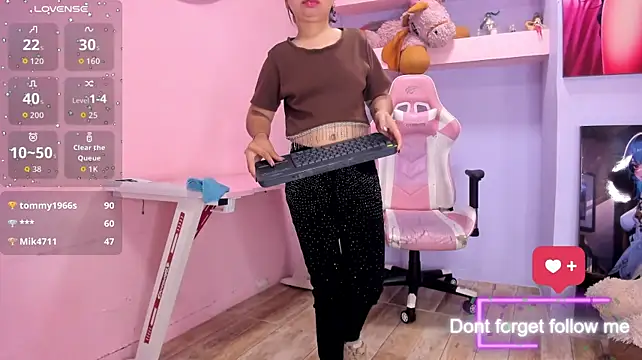 CharlotteMuller stripchat live cam model