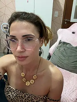 Irresistible37 stripchat live cam model