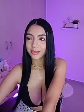 Julie_Bennet stripchat live cam model