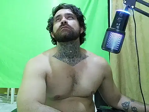 aronmiller404 stripchat live cam model