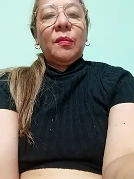 EliteCoupleMM stripchat live cam model