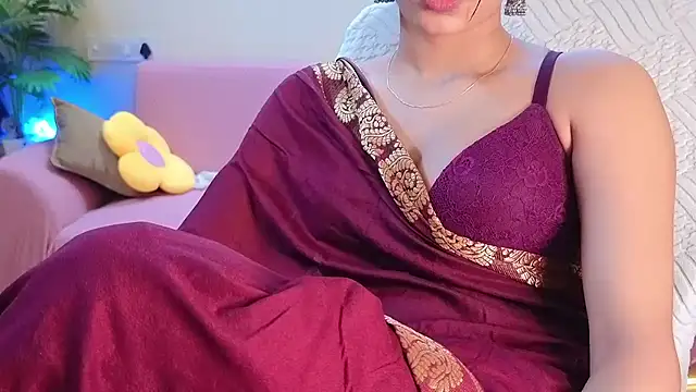 BOoo_3 stripchat live cam model