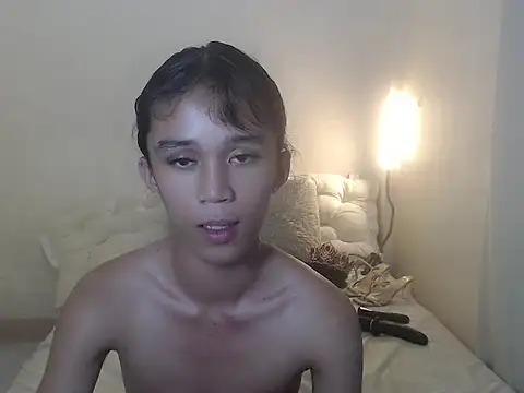 urnaughty_paul stripchat live cam model