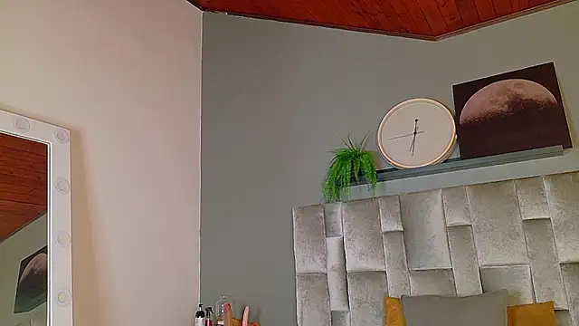 LiaaMoretti__ stripchat live cam model