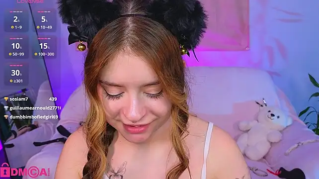 selenamils stripchat live cam model
