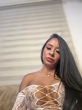 DeboraGil stripchat live cam model