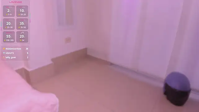 tiny_isawii stripchat live cam model