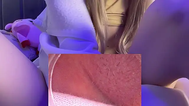 jannemary stripchat live cam model