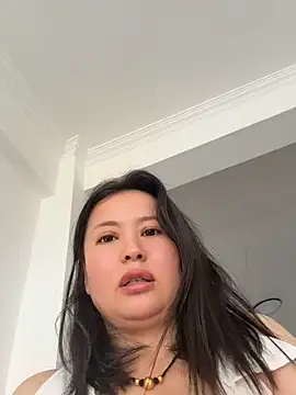 Muscle-guy-VS-slut stripchat live cam model