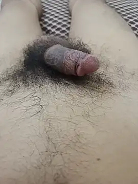 Youneesssw stripchat live cam model