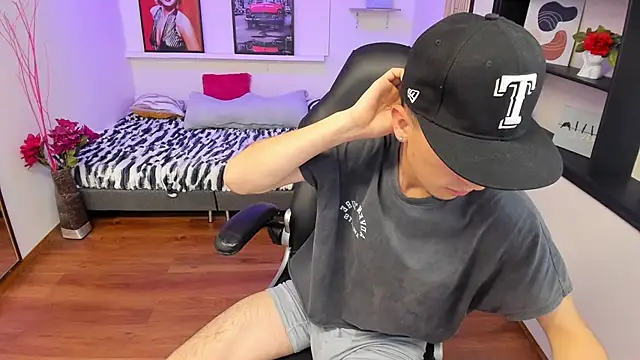 Benji23_ stripchat live cam model