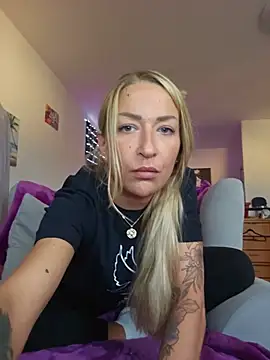 -Jeany- stripchat live cam model